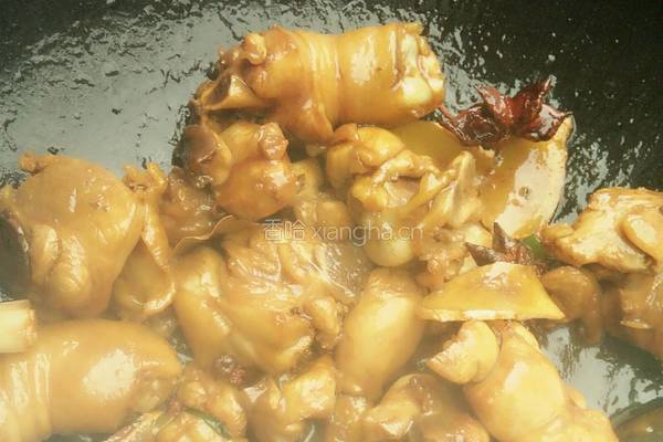 香菇春笋炖鸡腿的做法图解11