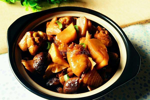 香菇春笋炖鸡腿的做法图解16