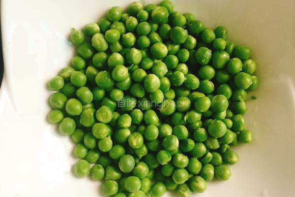 肉沫豌豆的做法图解1