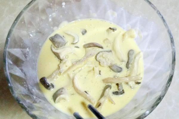 酥炸秀珍菇的做法图解4