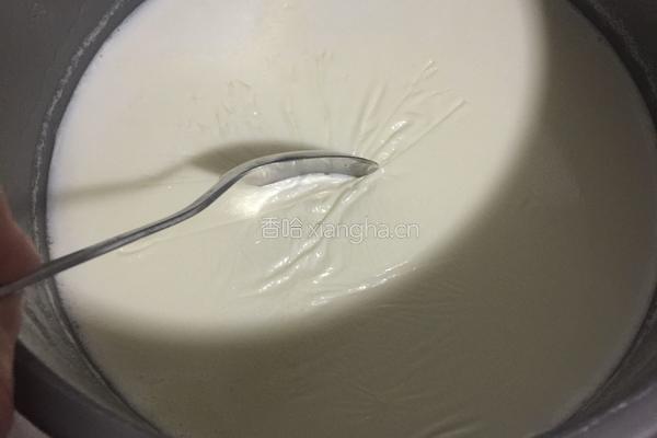 自制水果酸奶的做法图解2