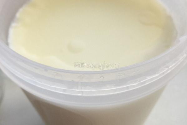 自制水果酸奶的做法图解3