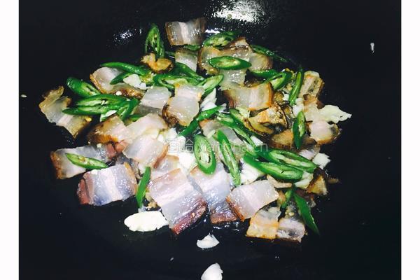 尖椒腊肉的做法图解3
