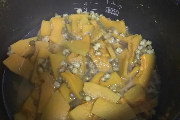 绿豆南瓜粥的做法图解5