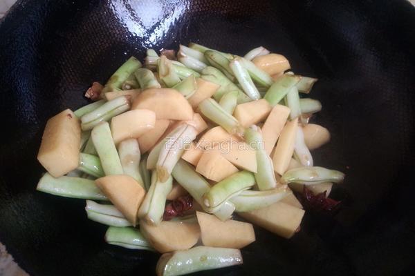 芸豆炖土豆的做法图解3