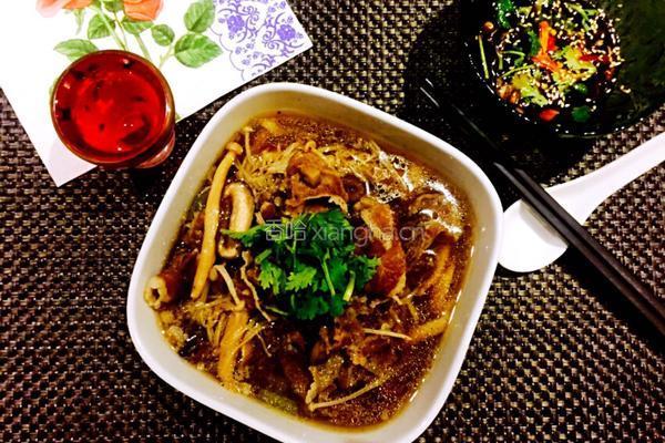 杂菌肥牛汤