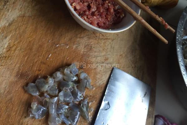 虾肉小笼包的做法图解4