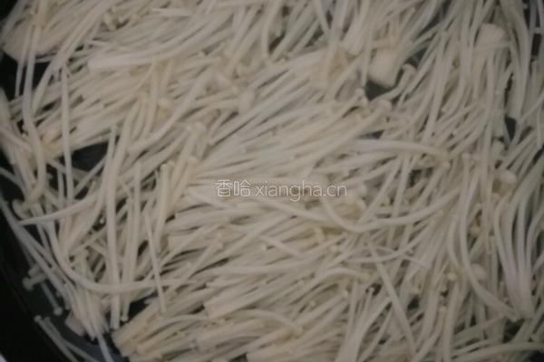 凉拌金针菇黄瓜卷的做法图解4