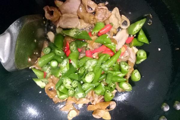 尖椒溜肥肠的做法图解6