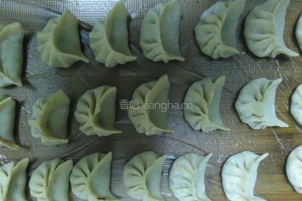 木耳月牙饺的做法图解4