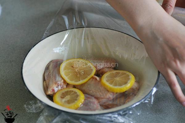 清香风味‖黑椒柠香烤翅的做法图解2