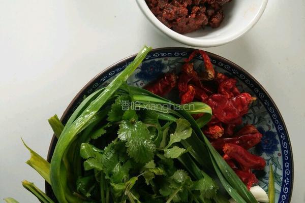 干辣椒炒豆鼓的做法图解1