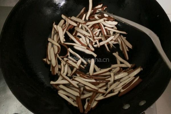 芦蒿炒香干的做法图解3