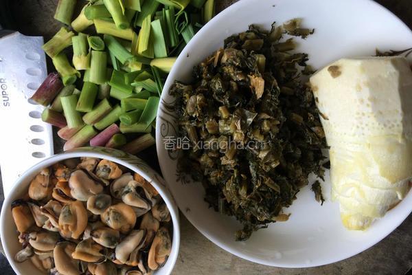 家常炒淡菜的做法图解1