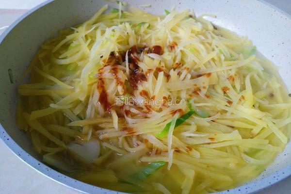 蚝油土豆丝的做法图解7