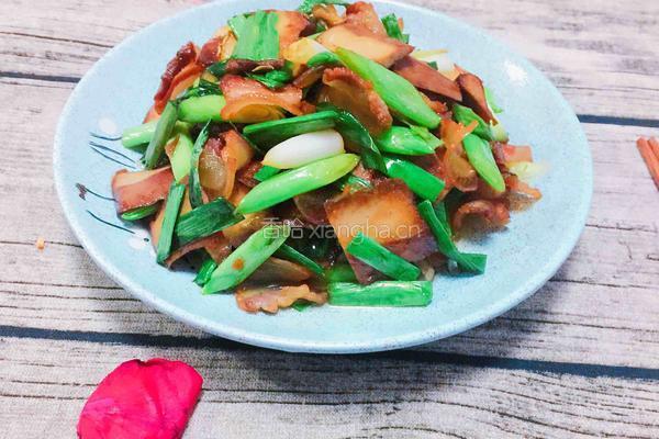 腊肉炒青蒜的做法图解6