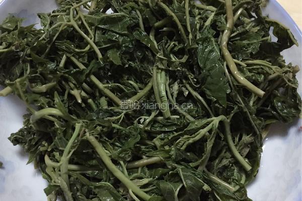 香椿蛋饼的做法图解1