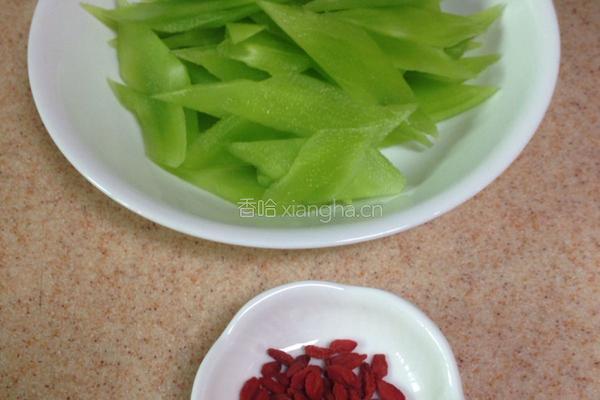 白油莴笋的做法图解2