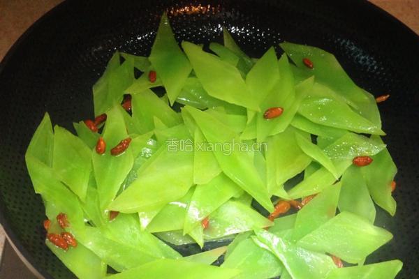 白油莴笋的做法图解4