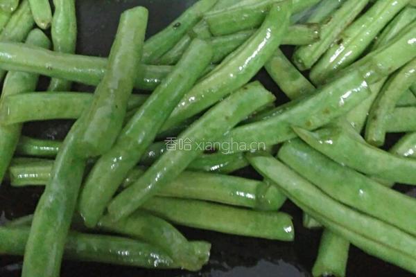 猪肉粒炖地芸豆的做法图解8