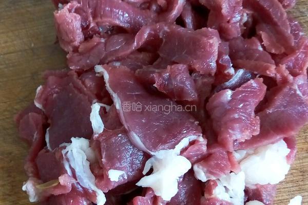 元葱炒牛肉的做法图解1
