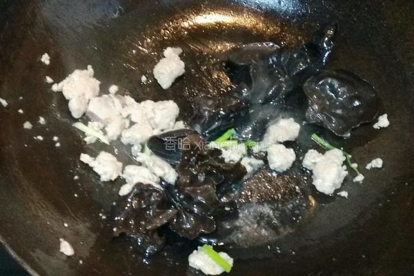 木耳菜花小炒肉的做法图解7