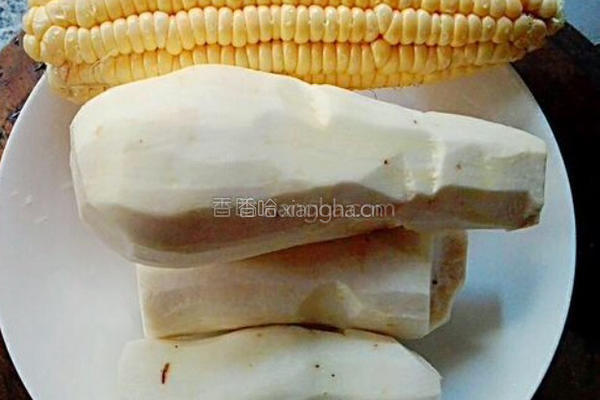 红薯玉米粥的做法图解1
