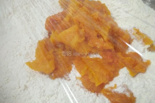 花色毛毛虫虫的做法图解1
