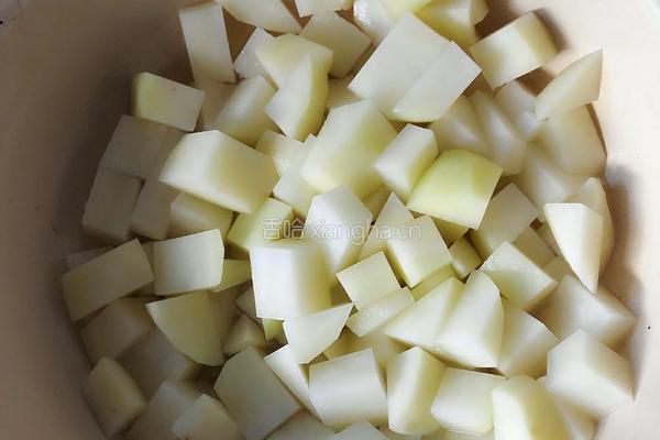咖喱土豆丁的做法图解1