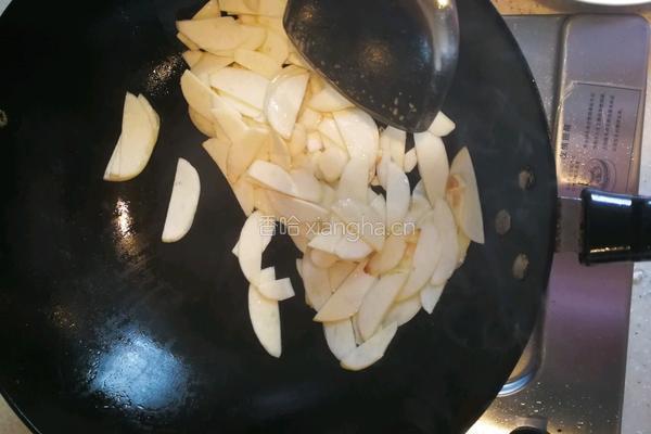 茭白炒肉的做法图解3