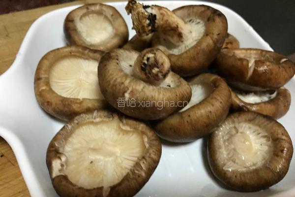 烤蘑菇的做法图解1
