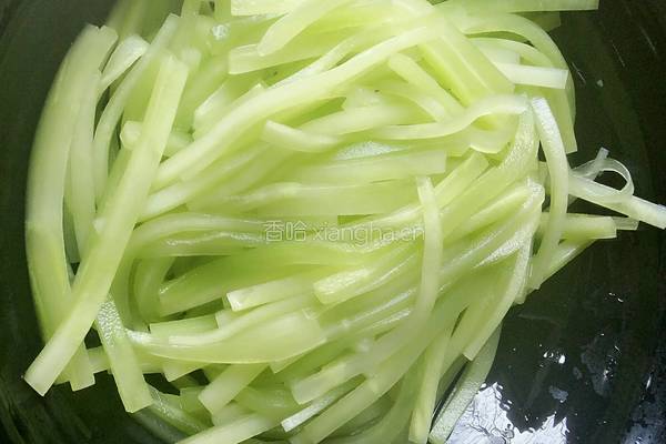 葱油莴笋丝的做法图解4