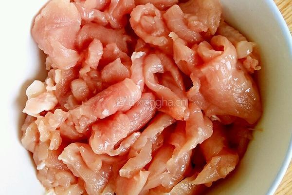 香芹炒肉的做法图解2