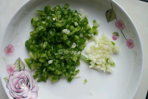 青椒皮蛋的做法图解3