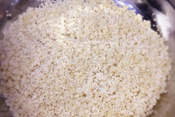 自制芝麻酱（婴儿辅食）的做法图解1
