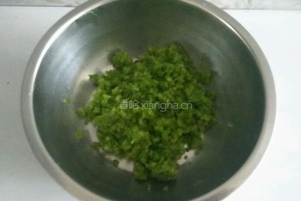 芹菜肉饺子馅的做法图解4