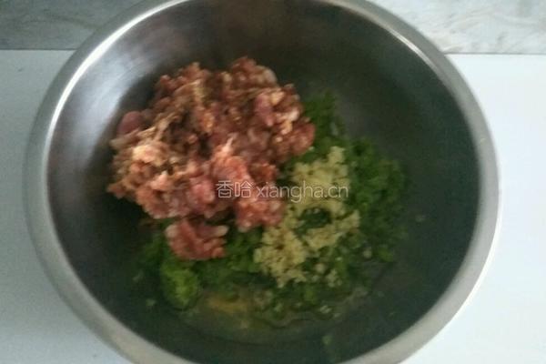 芹菜肉饺子馅的做法图解7