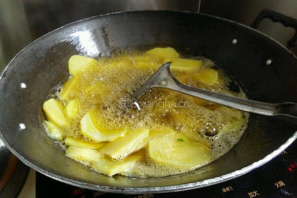 麻辣香炸土豆的做法图解6