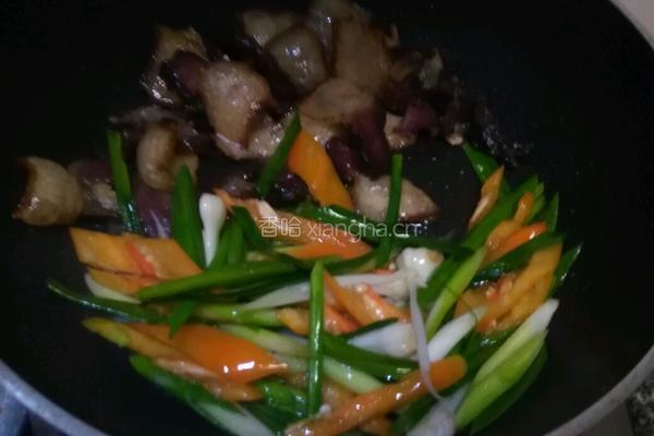 蒜苗炒腊肉的做法图解8