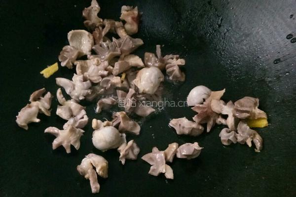 鸡肾炒青瓜的做法图解3