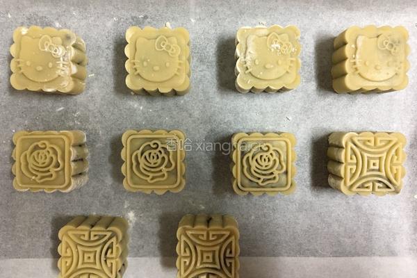 广式豆沙月饼的做法图解8