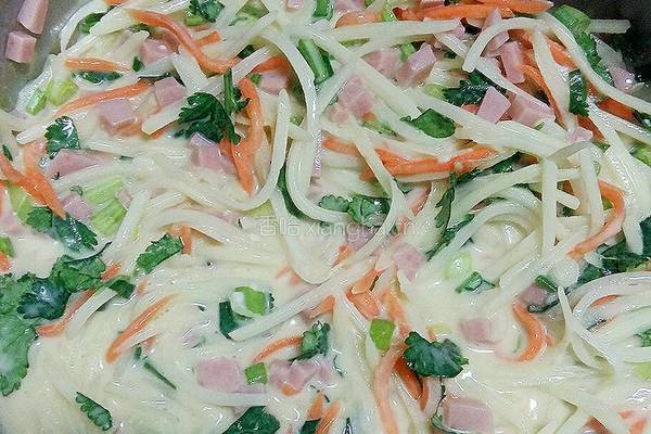 土豆胡萝卜饼的做法图解6