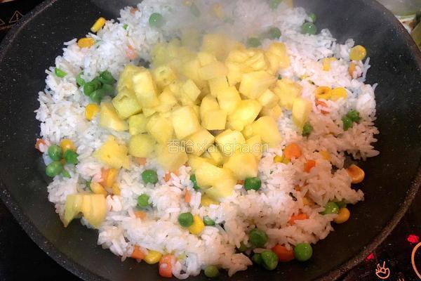 菠萝炒饭的做法图解6