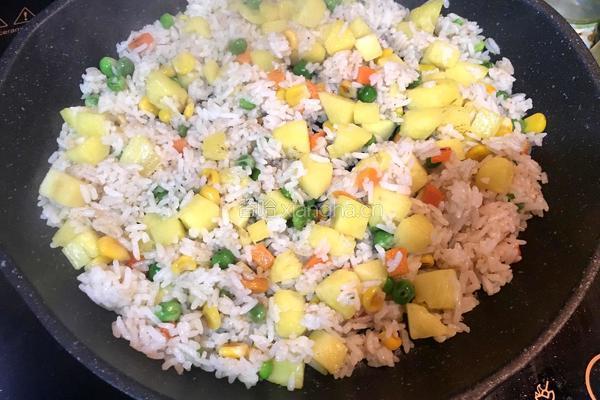 菠萝炒饭的做法图解7
