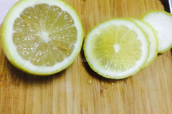 蜂蜜柠檬的做法图解3