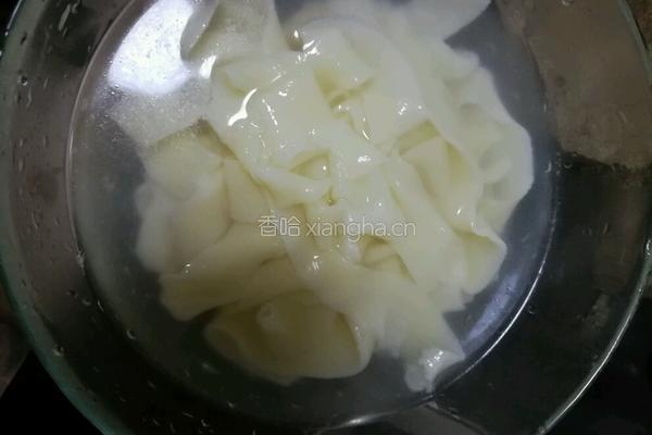 千儿妈厨房～自制油泼烩面的做法图解3