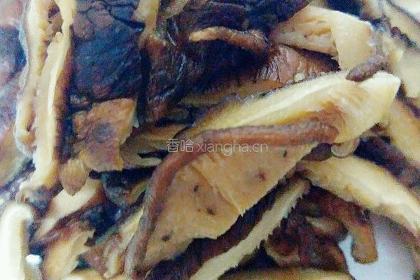 蚝油三菌菇的做法图解3