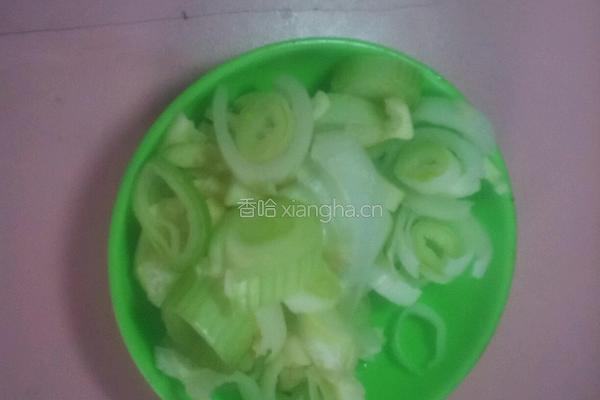 大肉汤面的做法图解3