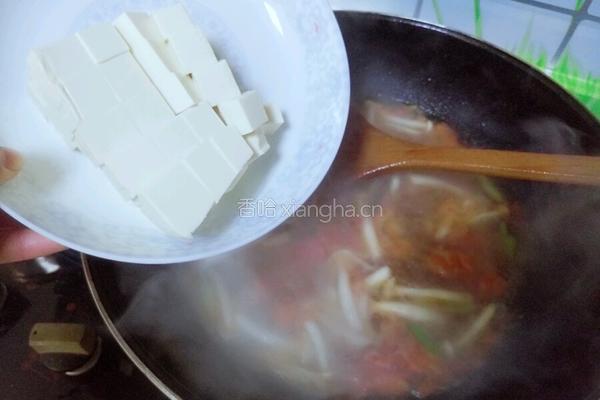 西红柿豆腐汤的做法图解12