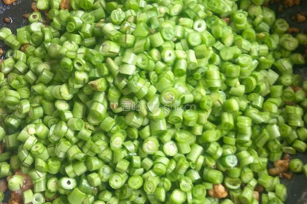 豆角肉末炒饭的做法图解5